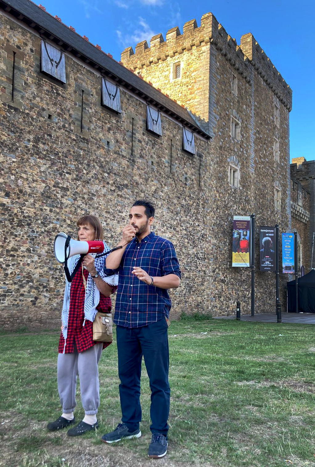 Dr Ahmed Alshantti speaking to a Palestinian event outside Cardiff Castle